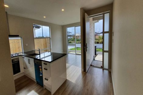 Photo of property in 10 Hukihuki Drive, Takanini, 2110