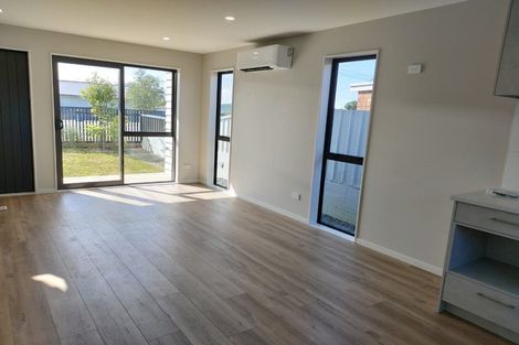 Photo of property in 1/30 West Coast Road, Glen Eden, Auckland, 0602