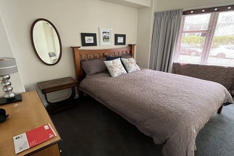 Photo of property in Olympus Flats, 1/280 Oriental Parade, Oriental Bay, Wellington, 6011