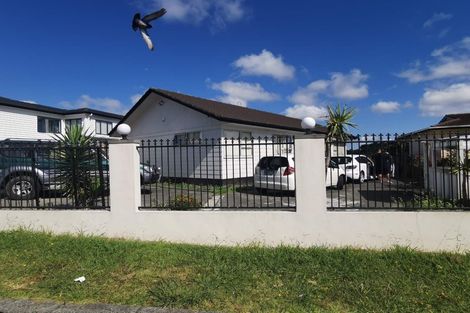 Photo of property in 42 Beaufort Place, Papatoetoe, Auckland, 2025