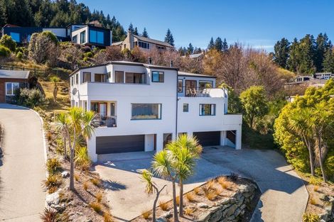 Photo of property in 20 Manchester Place, Queenstown, 9300