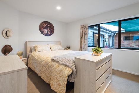 Photo of property in 44 Bottle Lake Drive, Parklands, Christchurch, 8083