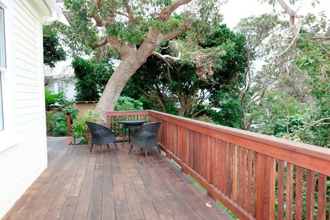 Photo of property in 18 Ocean Road, Paekakariki, 5034