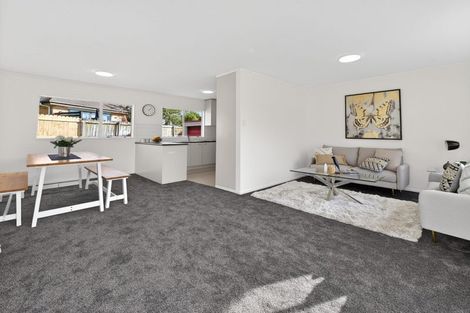 Photo of property in 10 Wairua Place, Pukekohe, 2120