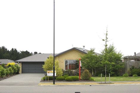 Photo of property in 47 Putake Drive, Parklands, Christchurch, 8083