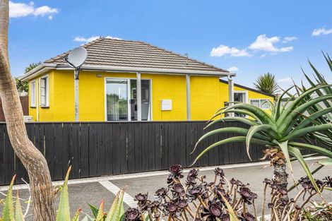 Photo of property in 31 Matai Street, Castlecliff, Whanganui, 4501