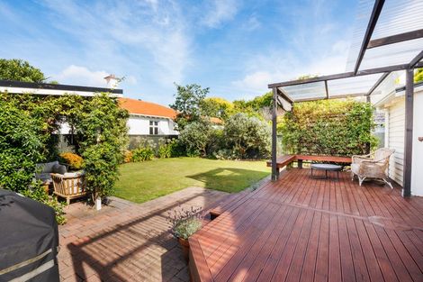 Photo of property in 16 Alan Street, Palmerston North, 4414