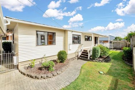 Photo of property in 47 Sturges Road, Henderson, Auckland, 0612