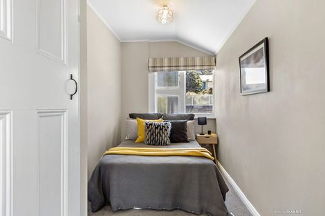 Photo of property in 23 Freyberg Street, Lyall Bay, Wellington, 6022