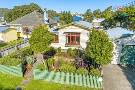 Photo of property in 17 Pirie Crescent, Moera, Lower Hutt, 5010