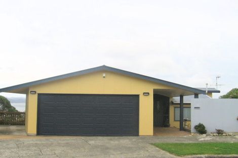 Photo of property in 12 Chestnut Grove, Maungaraki, Lower Hutt, 5010
