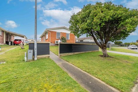 Photo of property in 99 Dunbeath Crescent, Kew, Invercargill, 9812