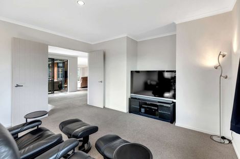 Photo of property in 4 Barry Curtis Place, Levin, 5510