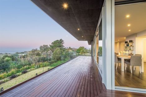 Photo of property in 201 Whangaparaoa Road, Red Beach, 0932