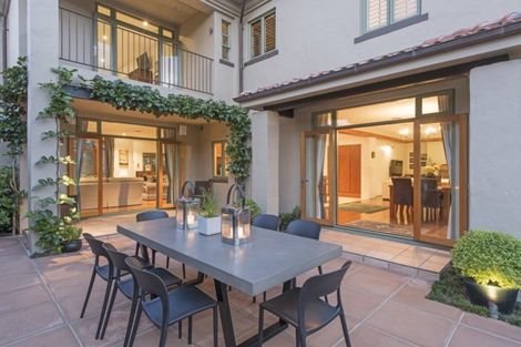 Photo of property in 11 Maungakiekie Avenue, Greenlane, Auckland, 1051