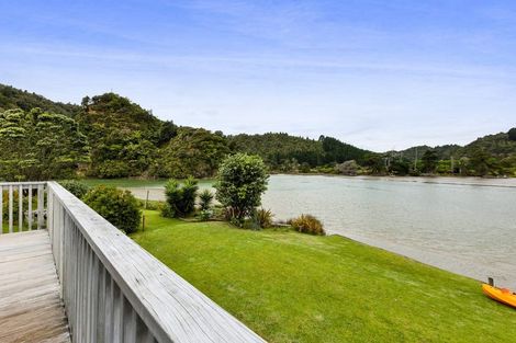 Photo of property in 21 Hills Road, Tongaporutu, Urenui, 4378