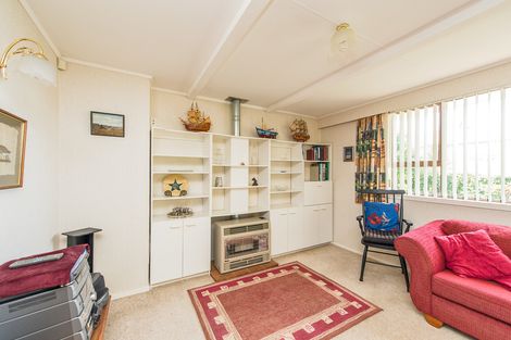 Photo of property in 5 Gibson Place, Dannevirke, 4930