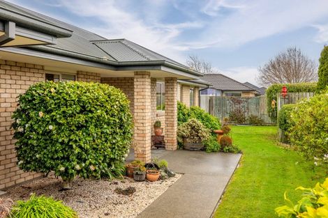 Photo of property in 6 Meeking Place, Aidanfield, Christchurch, 8025