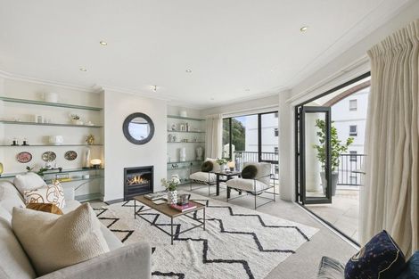 Photo of property in 15/22 Oriental Terrace, Oriental Bay, Wellington, 6011