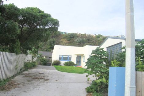 Photo of property in 108 Mana Esplanade, Paremata, Porirua, 5026