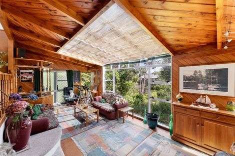 Photo of property in 43 Neal Avenue, Glenfield, Auckland, 0629