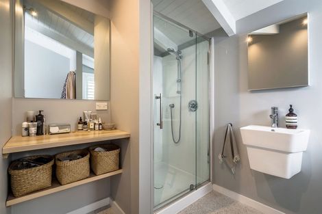 Photo of property in 25 Inkster Street, Birkenhead, Auckland, 0626