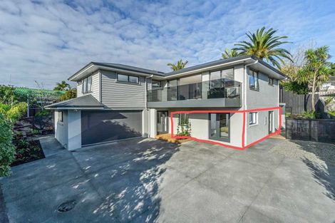 Photo of property in 24a Lyons Avenue, Murrays Bay, Auckland, 0630