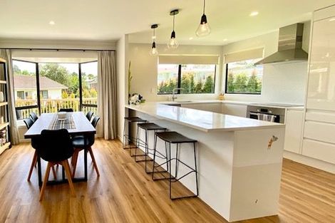 Photo of property in 8 West Harbour Drive, West Harbour, Auckland, 0618