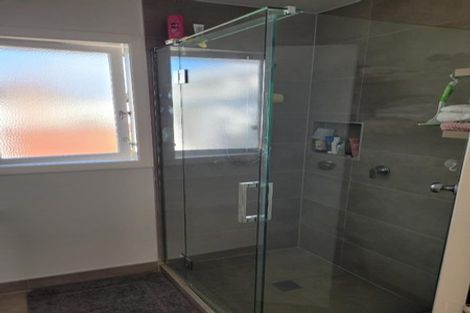 Photo of property in 2/11 Anthony Place, Pakuranga, Auckland, 2010