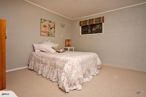 Photo of property in 20 Trelawny Place, Hillcrest, Auckland, 0627