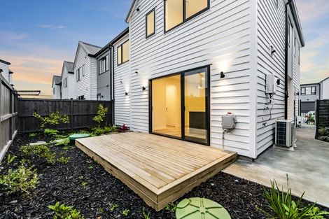 Photo of property in 10 Babos Avenue, Kumeu, 0810