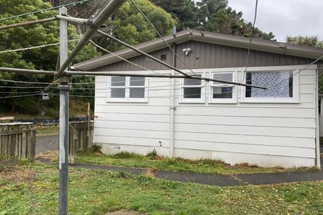Photo of property in 130 Sievers Grove, Cannons Creek, Porirua, 5024