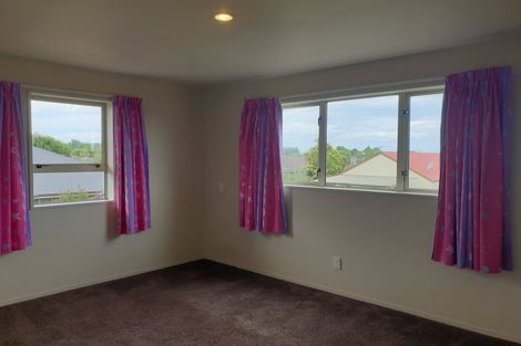 Photo of property in 15 Dinglebay Place, Casebrook, Christchurch, 8051