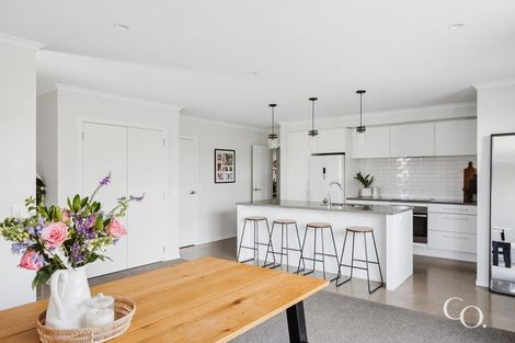 Photo of property in 15 Ballintoy Park Drive, Welcome Bay, Tauranga, 3175