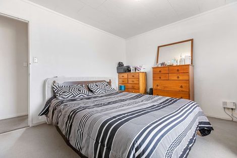 Photo of property in 51 Hindmarsh Street, Henderson, Auckland, 0612