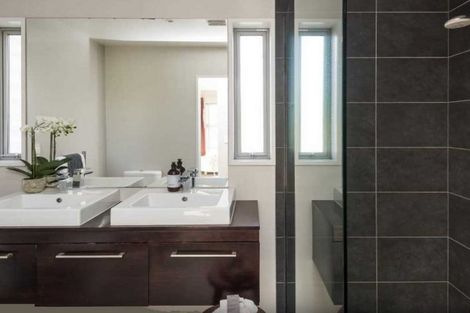 Photo of property in 200a Edgeware Road, Edgeware, Christchurch, 8013