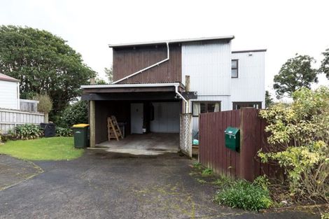 Photo of property in 12 Fairfax Terrace, Frankleigh Park, New Plymouth, 4310