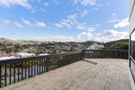 Photo of property in 60 Molyneux Close, Whitby, Porirua, 5024