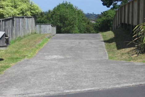Photo of property in 2/52 Noeleen Street, Glenfield, Auckland, 0629