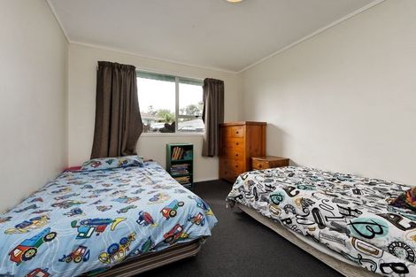 Photo of property in 20 Serwayne Place, Sunnyvale, Auckland, 0612