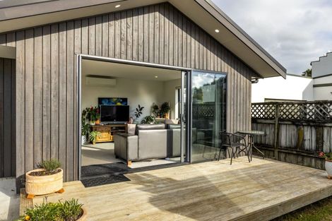 Photo of property in 32a Tokomaru Street, Welbourn, New Plymouth, 4312