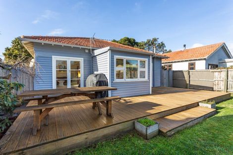 Photo of property in 64 Cumnor Terrace, Woolston, Christchurch, 8023