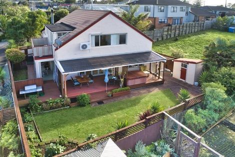 Photo of property in 79 Royal Road, Massey, Auckland, 0614