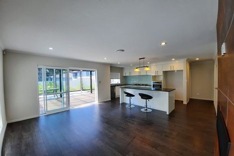 Photo of property in 3 Evelina Lane, Flat Bush, Auckland, 2019