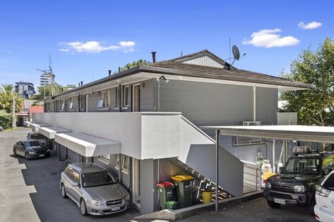 Photo of property in 8/6 Opoia Drive, Hamilton East, Hamilton, 3216