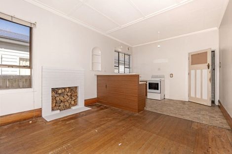 Photo of property in 14 De Lautour Road, Kaiti, Gisborne, 4010