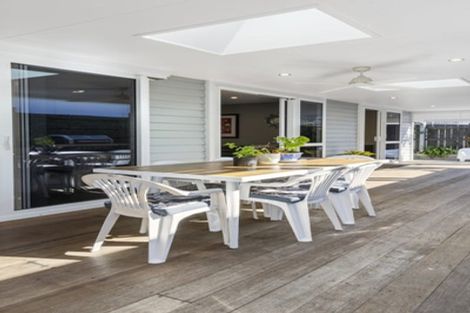 Photo of property in 3 Makura Drive, Papamoa Beach, Papamoa, 3118