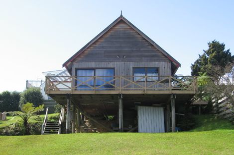 Photo of property in 6 Rewa Place, Russell, 0202