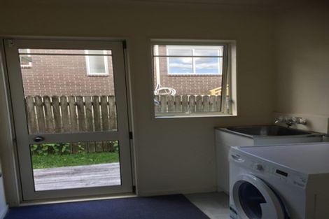 Photo of property in Chantelle Close, 44e Lavery Place, Sunnynook, Auckland, 0632