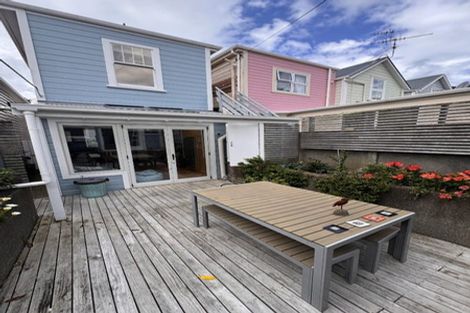 Photo of property in 64 Elizabeth Street, Mount Victoria, Wellington, 6011